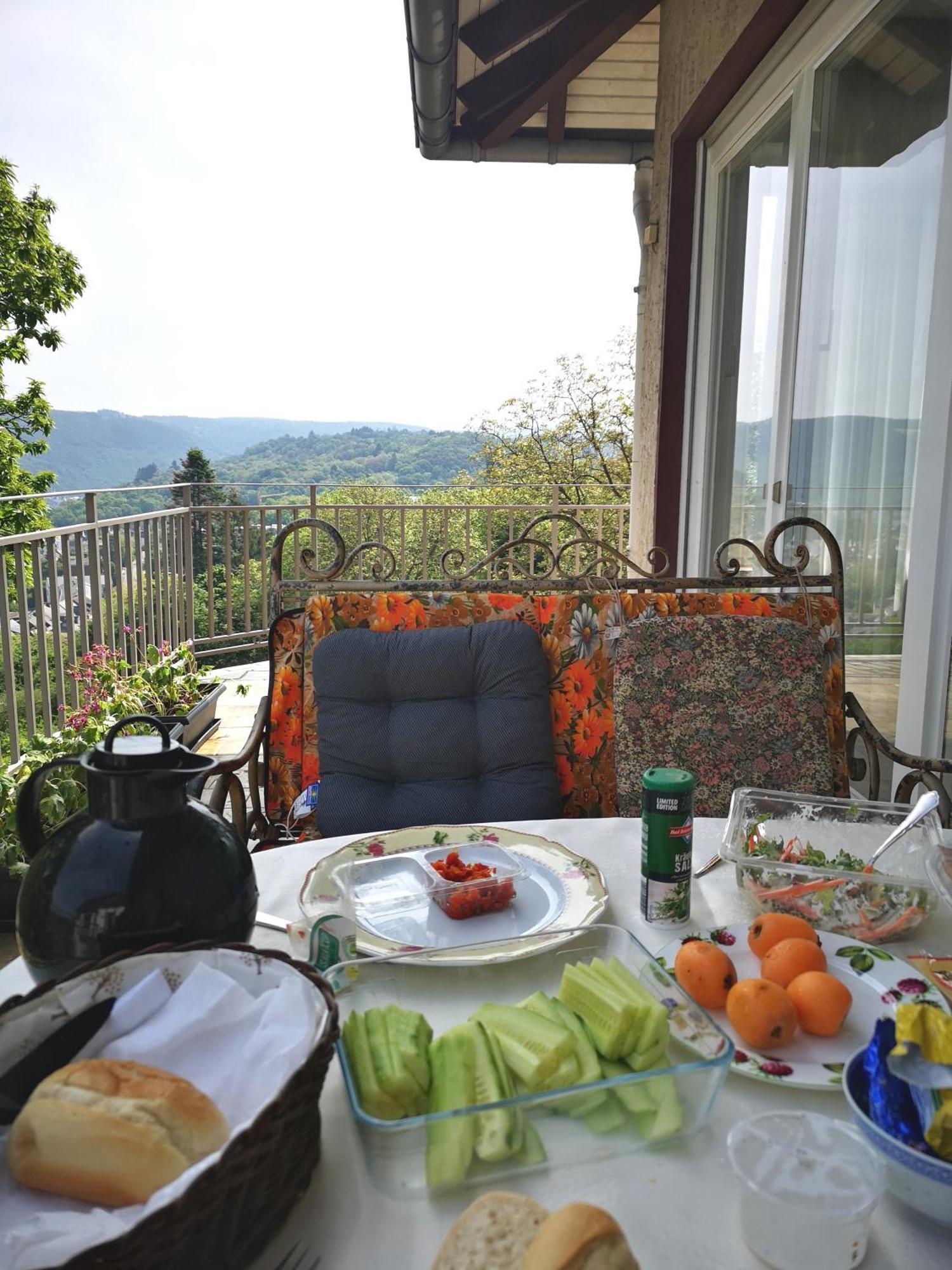 Little Rhineview Chateau *